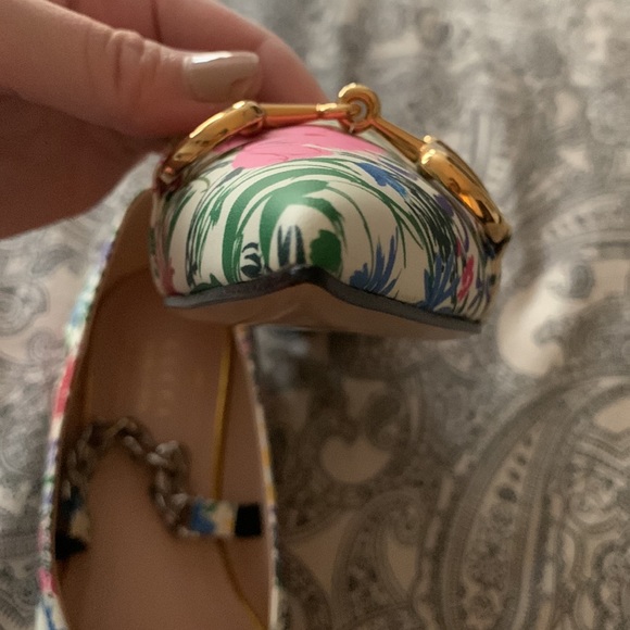 Gucci x Ken Scott white floral horsebit flats Sz 38 - Picture 4 of 5